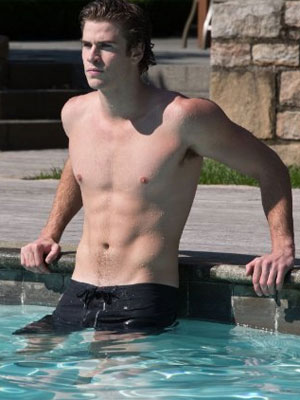 Após término, Liam Hemsworth para de seguir Miley Cyrus no <i>Twitter</i>