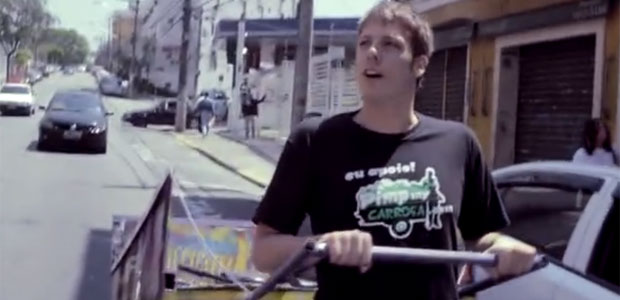 Fábio Porchat vive um dia de catador de material reciclável