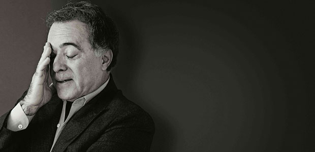 Tony Ramos diz ser feliz com seu <i>nariz adunco, com os pneuzinhos e com os pelos</i>