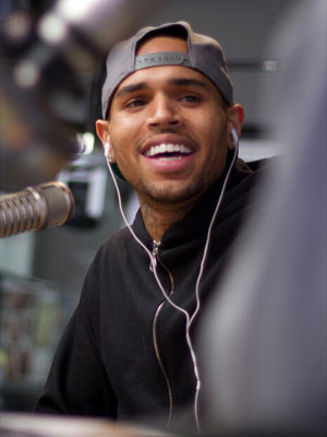 Chris Brown revela ter perdido a virgindade aos 8 anos de idade