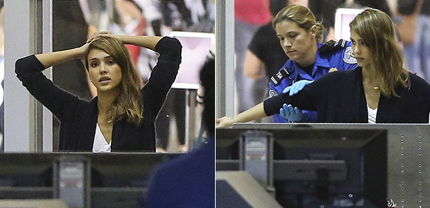 Jessica Alba é revistada em aeroporto