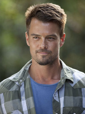 Josh Duhamel publica foto com filho em plantação de uva