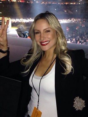 Cláudia Leitte assiste a <i>show</i> de Rihanna na África do Sul