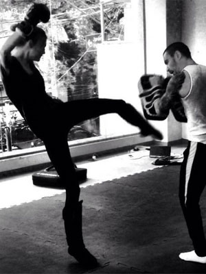 Carol Trentini pega pesado em aula de boxe e posta foto, confira!