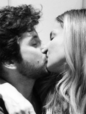 Claudia Leitte irá renovar votos de casamento e pretende ter mais filhos