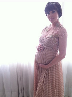 Larissa Maciel mostra barrigão em foto, veja!