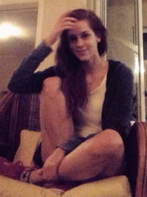 Sophia Abrahão posta foto descontraída e sem maquiagem