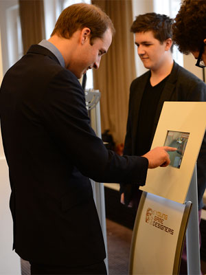 Príncipe William não compra um vídeo game por causa de Kate Middleton