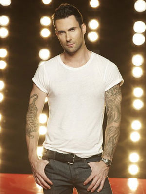 Adam Levine, eleito o mais <i>sexy</i> do mundo, revela que adora ficar nu