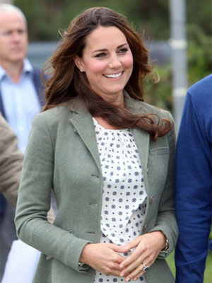 Cabeleireiro que fez penteado de casamento de Kate Middleton é cortado de salão, entenda!