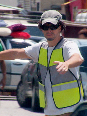 Rodrigo Faro vira flanelinha por um dia, entenda!