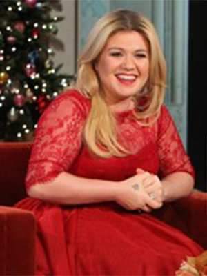 <i>- Eu vomito uma boa dúzia de vezes por dia</i>, conta Kelly Clarkson