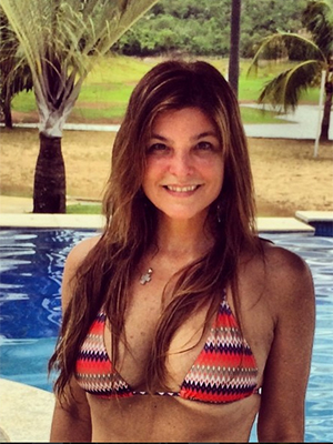 Cristiana Oliveira posa de biquíni e mostra o corpo em forma, veja a foto!