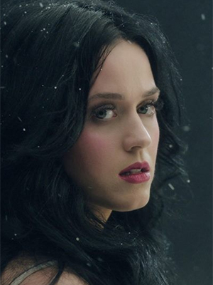 Katy Perry sai no prejuízo ao vender a casa que morava com Russell Brand