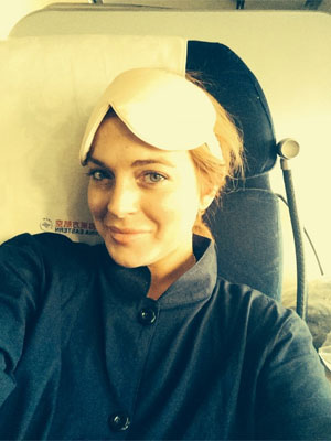Lindsay Lohan tem <i>notebook</i> roubado e oferece recompensa para quem o devolver