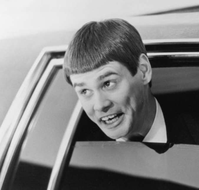 Haja fôlego! No terceiro filme consecutivo do ano, Debi & Lóide: Dois Idiotas em Apuros, ele viveu Lloyd Christmas ao lado de Jeff Daniels. Haja fôlego! No terceiro filme consecutivo do ano, Debi & Lóide: Dois Idiotas em Apuros, ele viveu Lloyd Christmas ao lado de Jeff Daniels.