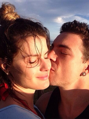 Isabelli Fontana se declara para Di Ferrero