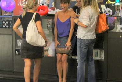 Giovanna Antonelli e outros famosos passeiam no <i>shopping</i>. Confira!