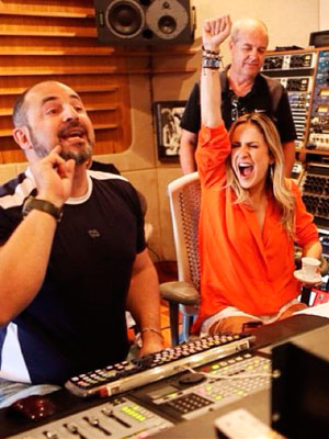 <i>- Que massa</i>, diz Claudia Leitte sobre clipe que fez com Ivete Sangalo