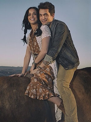 Após rumores, fontes negam rumores de noivado de Katy Perry