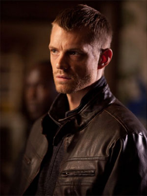 Joel Kinnaman, ator de <i>Robocop</i>, quer voltar ao Brasil