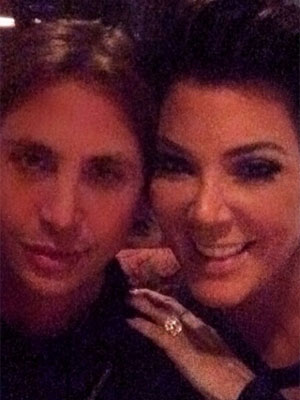 Kris Jenner volta a usar anel de casamento, veja!