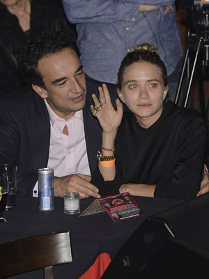 Saiba como Mary-Kate Olsen celebrou seu noivado!