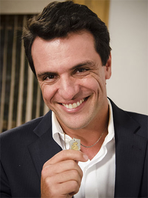 Rodrigo Lombardi fica ruivo para interpretar novo personagem