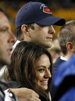Ashton Kutcher pediu a mão de Mila Kunis para o pai da noiva