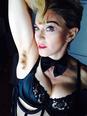 Madonna dispensa depilação e divulga foto de axilas
