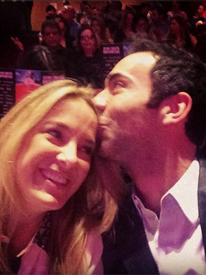 Ticiane Pinheiro posta foto romântica com César Tralli