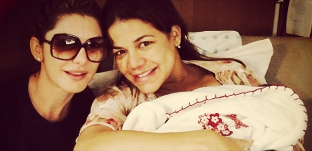 Antonia Fontenelle visita Nívea Stelamnn na maternidade