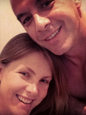 Ana Hickmann posta <i>selfie</i> sem maquiagem com o marido