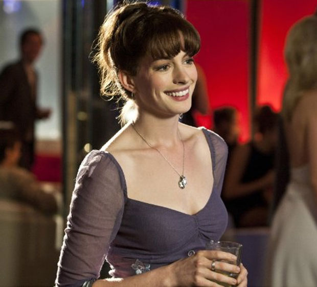 - <i>É impossível fazer isso sóbria</i>, diz Anne Hathaway sobre filme de animação