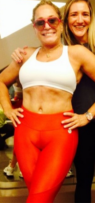 Susana Vieira revela barriga sarada em foto, veja aqui!