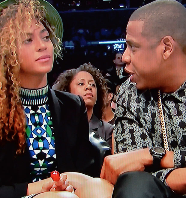 Beyoncé e Jay-Z vão a jogo de basquete em Nova York