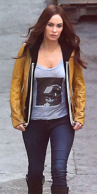Pós-parto, Megan Fox exibe boa-forma gravando <i>Tartarugas Ninja</i>