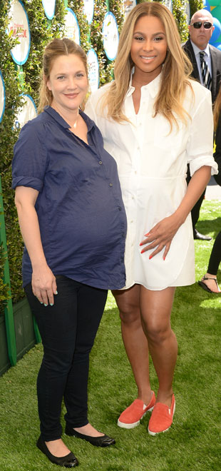 Drew Barrymore e Ciara exibem as barrigas de grávidas juntas em evento. Confira!