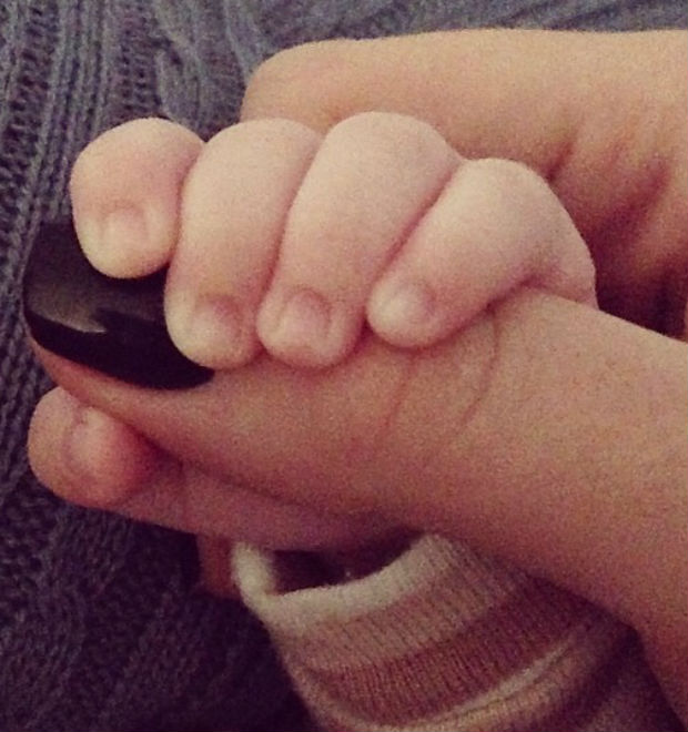 Ana Hickmann deseja bom dia com foto do filho no <i>Instagram</i>, confira!
