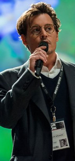 Em meio a rumores de gravidez da noiva, Johnny Depp afirma: <i>- Eu teria 100 filhos</i>