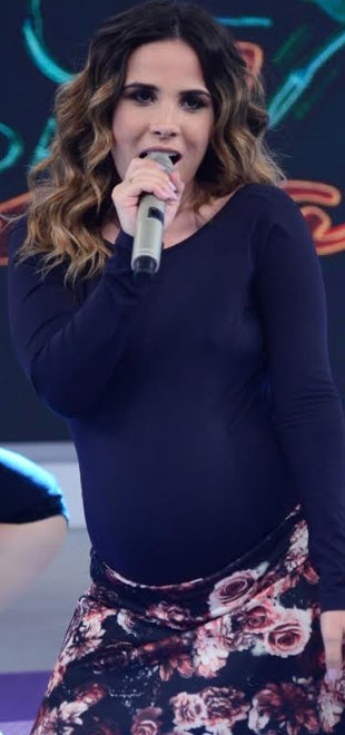 Wanessa se emociona ao receber homenagem de seu pai no programa <i>O Melhor do Brasil</i>