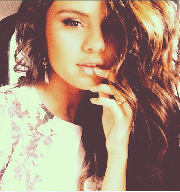 Selena Gomez demite mãe e padrasto como seus empresários