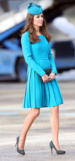 Kate Middleton usa vestido de <i>designer</i> neozelandesa durante evento no país. Confira!