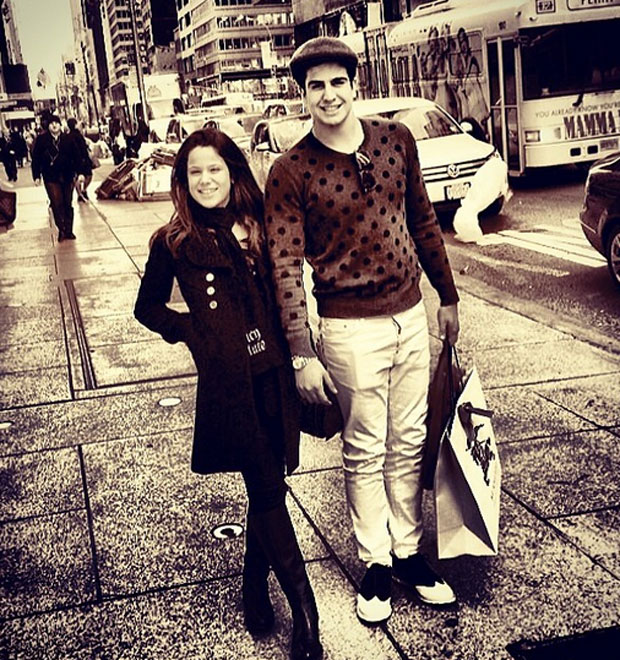Enzo Celulari divulga foto ao lado da irmã em Nova York