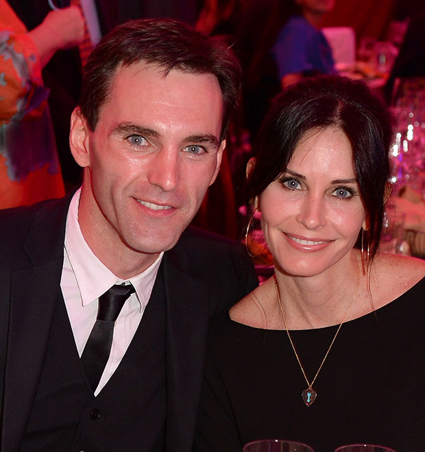 Courteney Cox está noiva, diz <i>site</i>