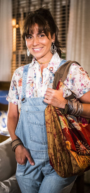 Figurino de Giovanna Antonelli em novela fica mais sensual