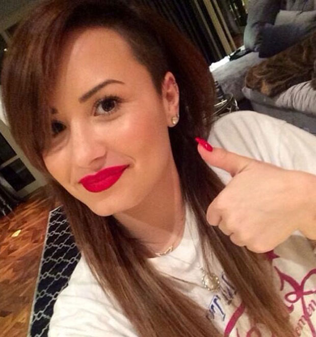 No Rio de Janeiro, Demi Lovato não consegue sair do hotel. Entenda o motivo!