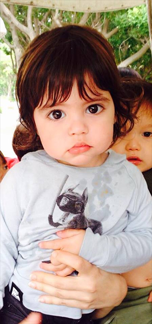 Shakira divulga foto fofa do filho, Milan