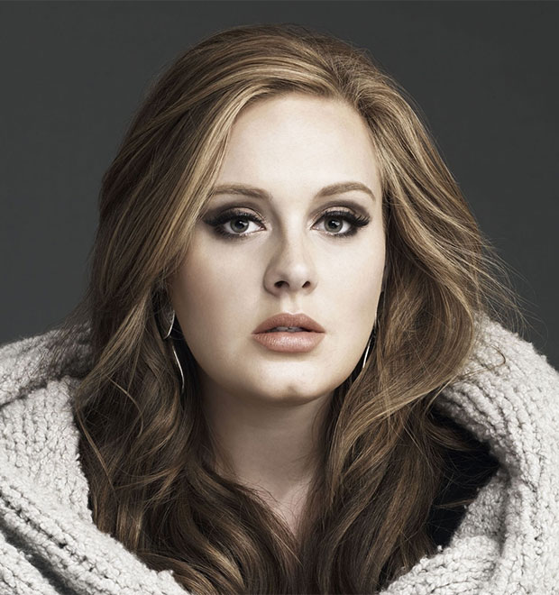 Adele gasta 56 mil reais em brinquedo para o filho