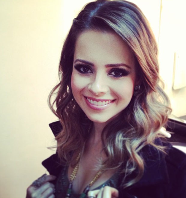 Sandy sente enjoos e diz que bebê chuta muito